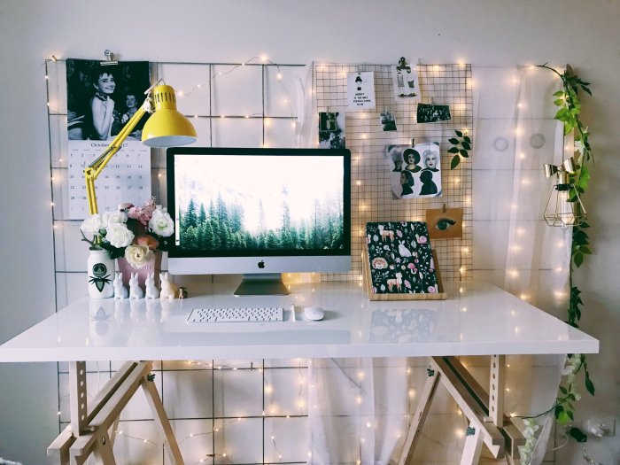 How to decorate home office space