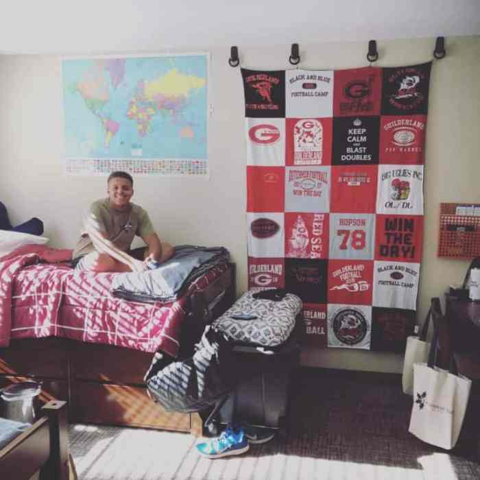 How to decorate your dorm room for guys